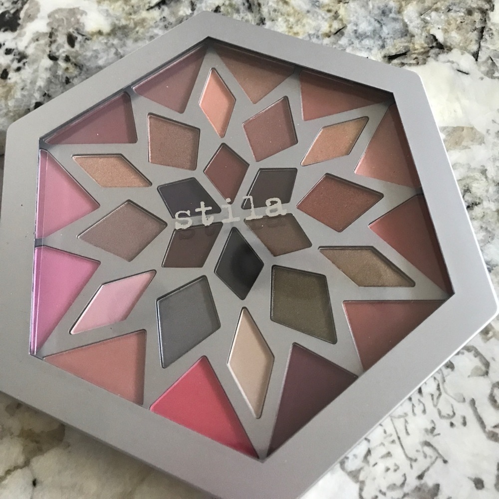 STILA limited edition pallette - Picture 2 of 3